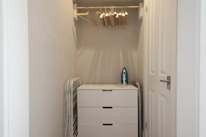 Room 3 of 9
