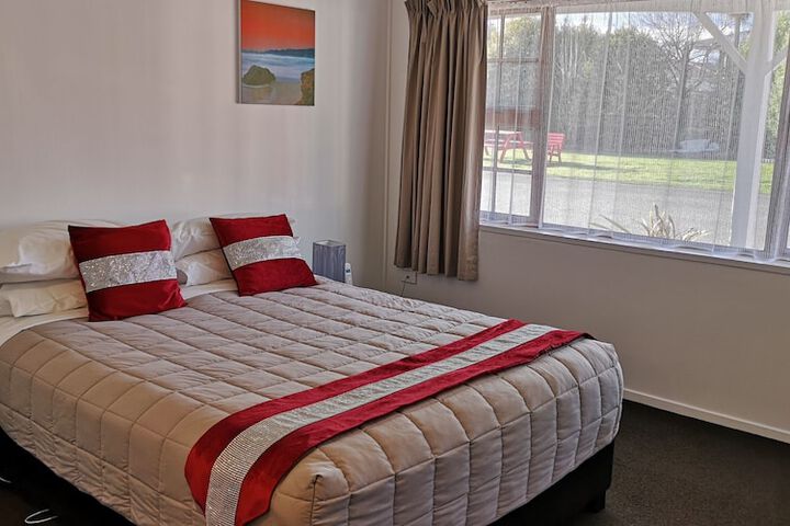 Room 15 of 37