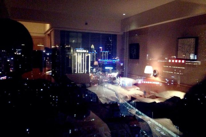 Room 18 of 166