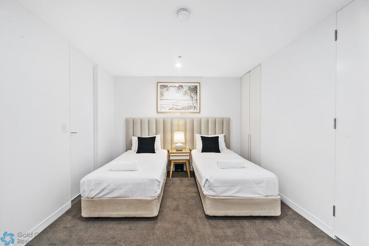 Room 41 of 213