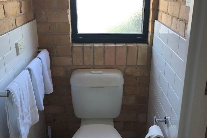 Room 17 of 32