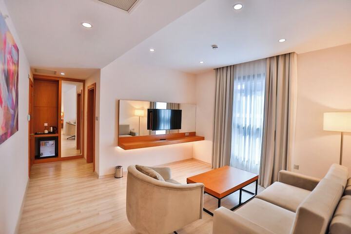 Room 18 of 29