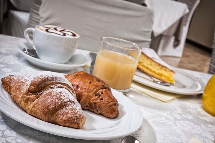 Breakfast/Coffee Service 50 of 76