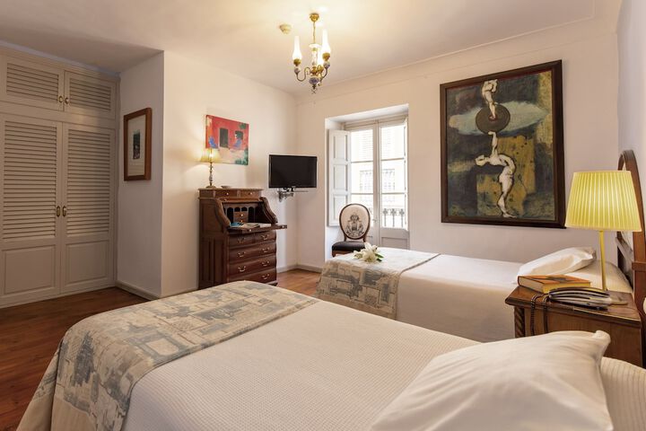 Room 42 of 112