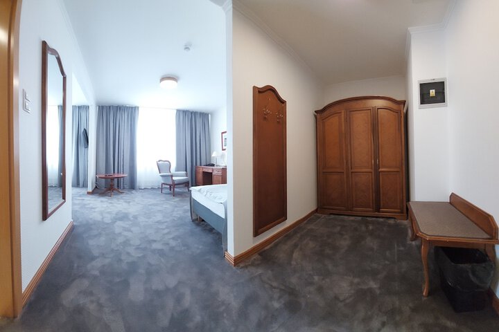 Room 29 of 108