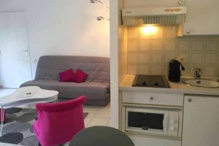 Room 112 of 200