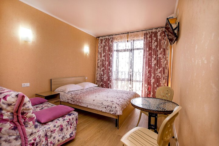 Room 12 of 95