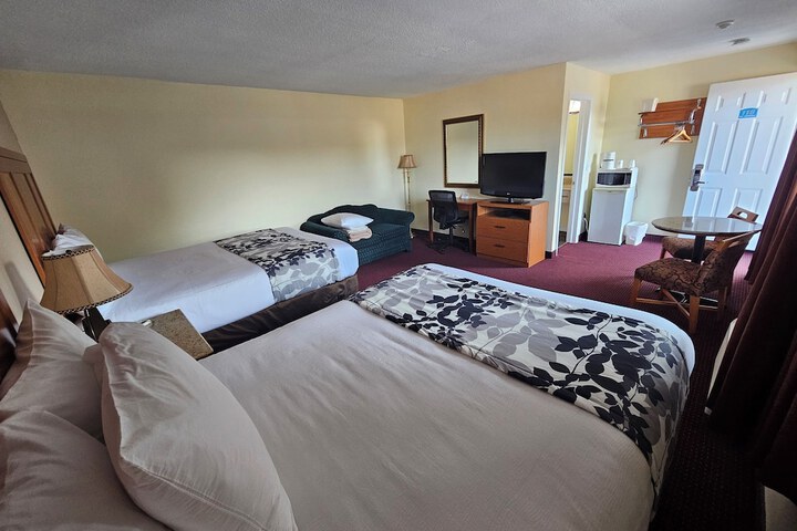Room 9 of 38