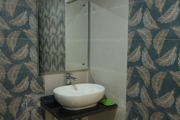 Room 36 of 38