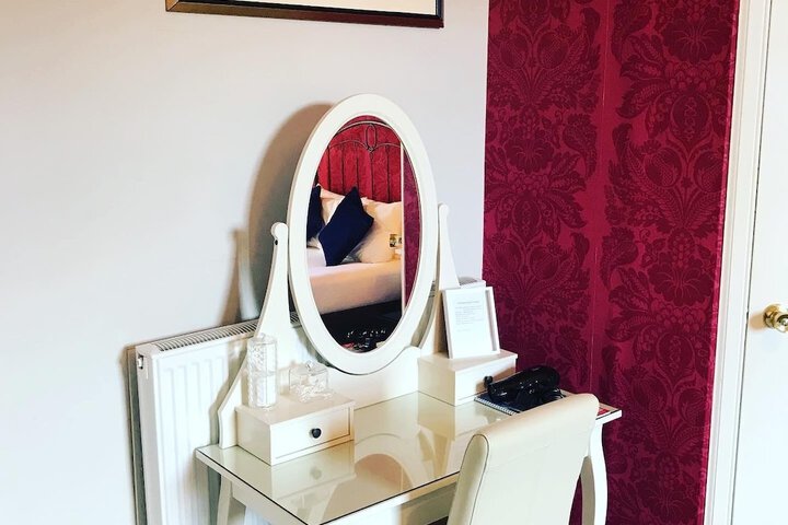 Room 12 of 94