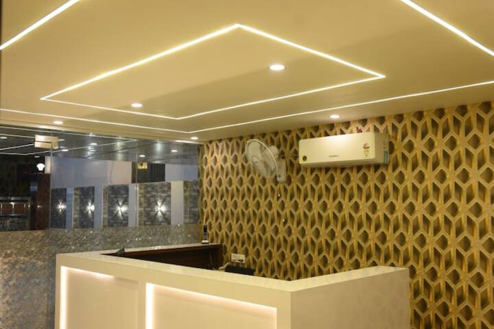 Hotel Interior 4 of 38