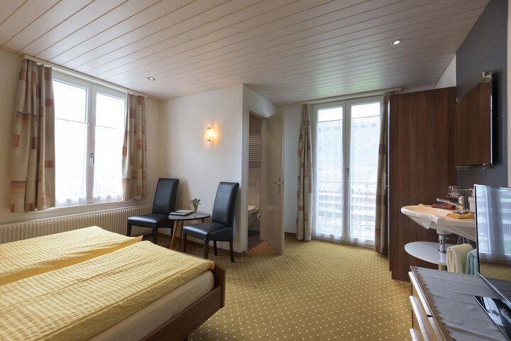 Room 105 of 120
