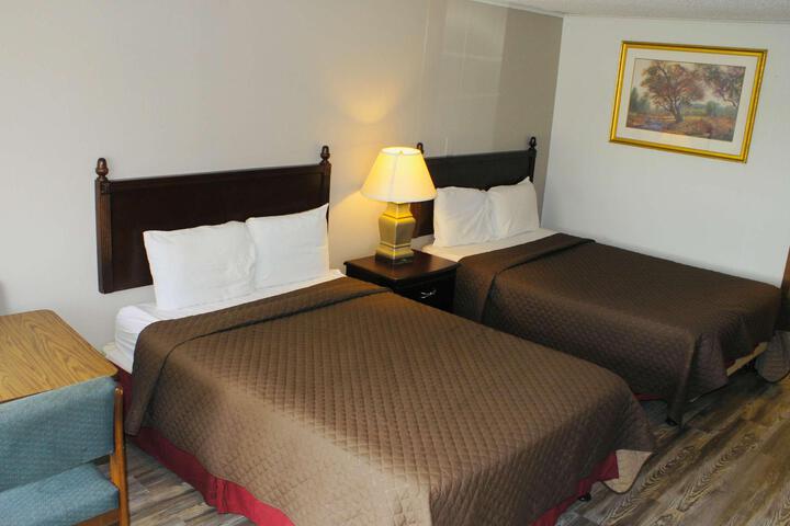 2 Double Beds (9 of 16)