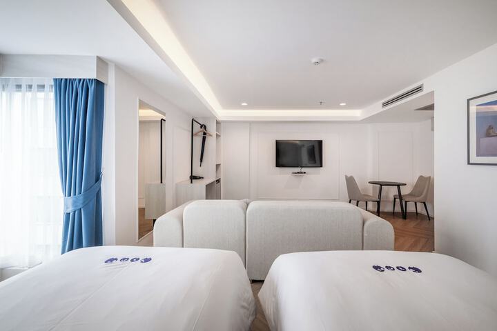 Room 20 of 39