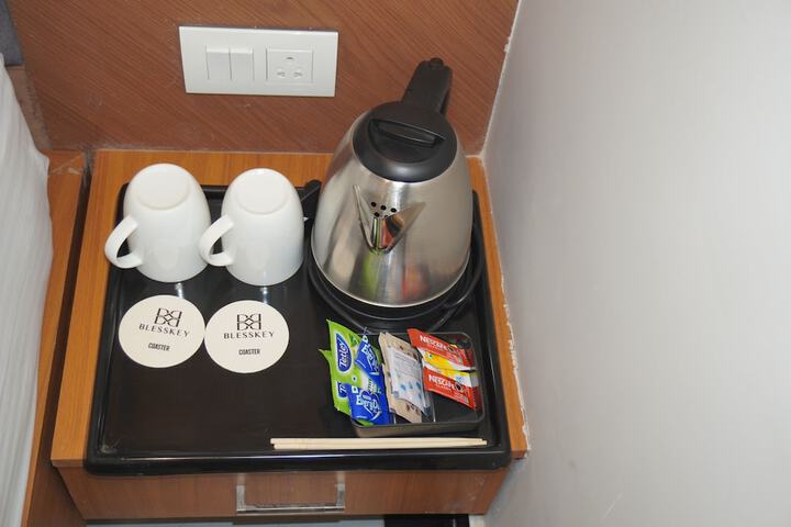 Room 44 of 68