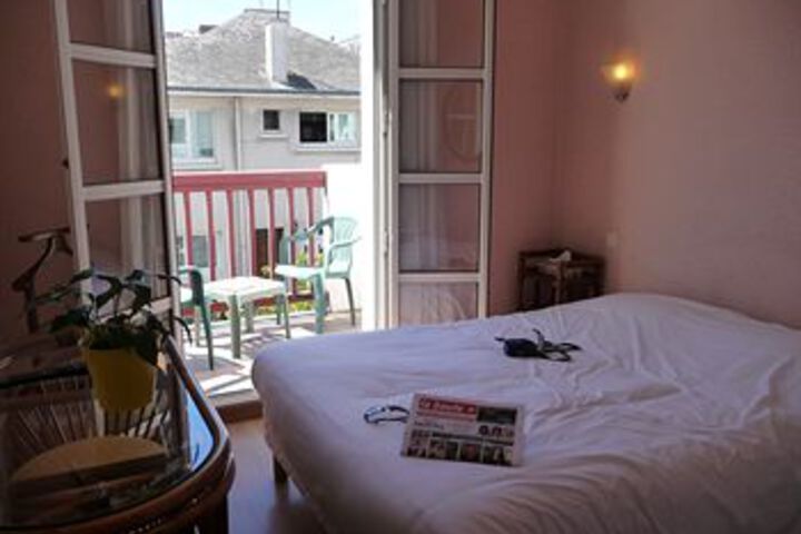 Room 6 of 17