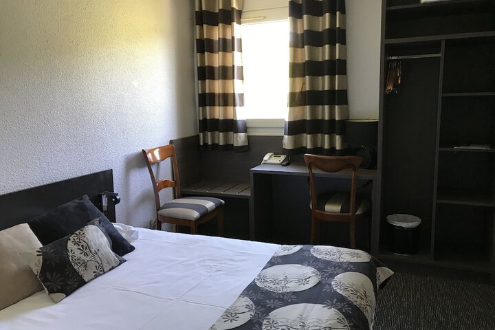 Room 12 of 51