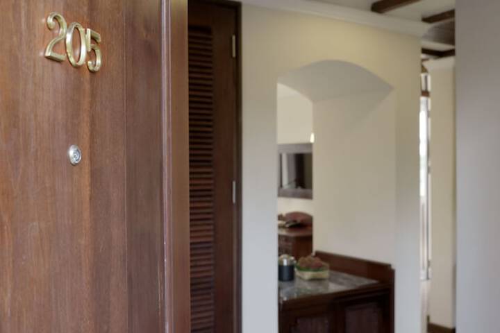 Room 11 of 48