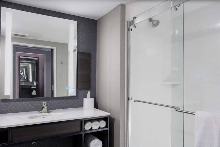 Bathroom shower