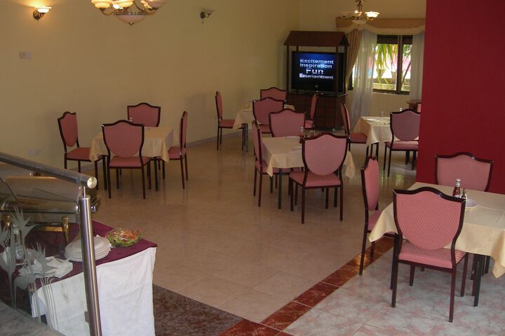 Breakfast/Coffee Service 19 of 27