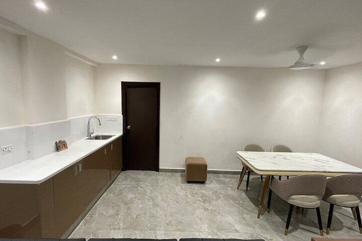 Room 46 of 67