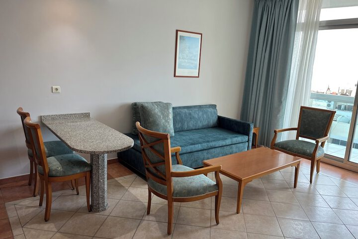 Room 25 of 88