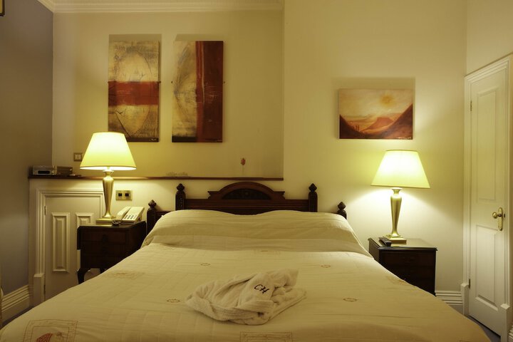 Room 2 of 50