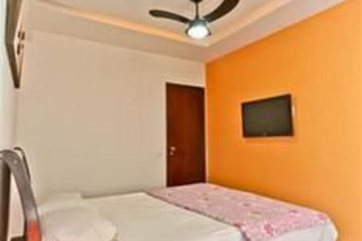 Room 18 of 28
