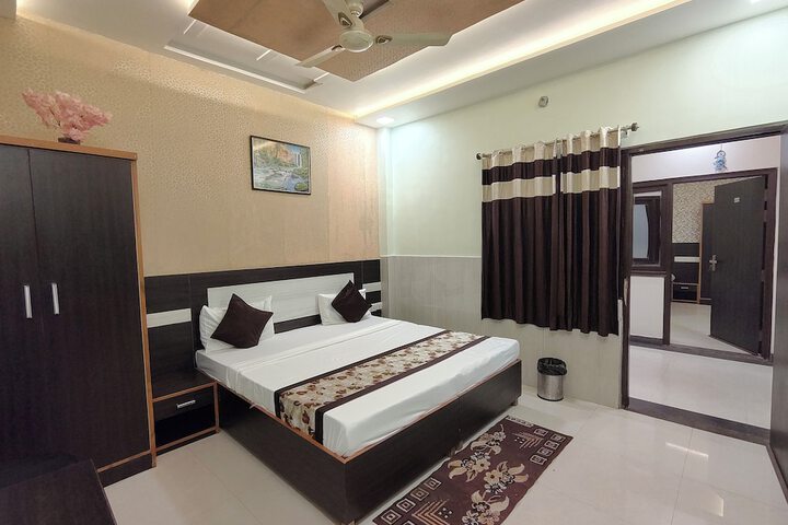 Room 38 of 76