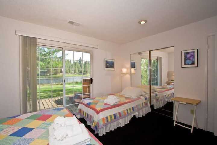 Room 6 of 20