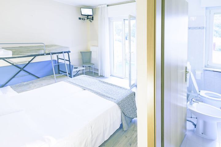 Room 19 of 46