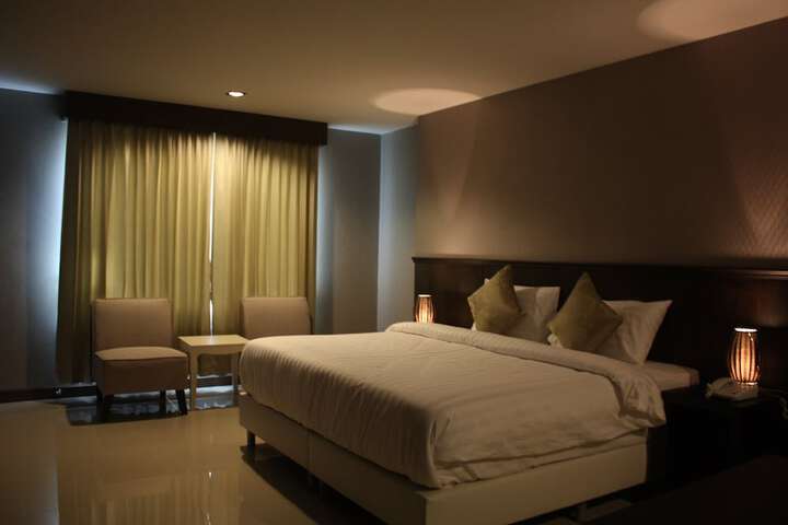 Room 8 of 41