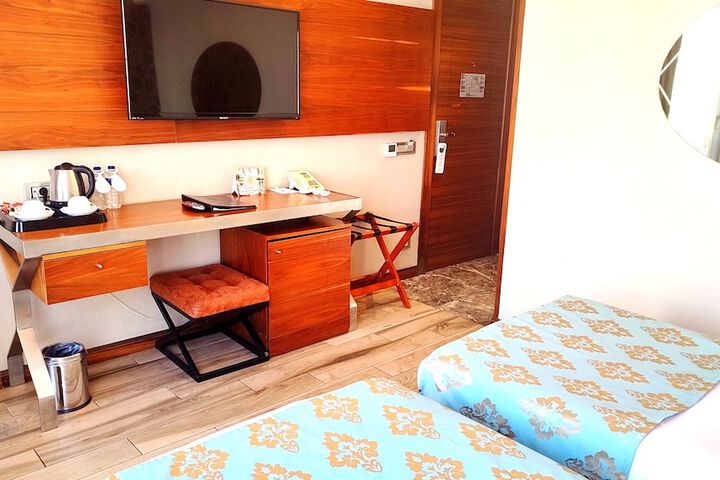 Room 19 of 68