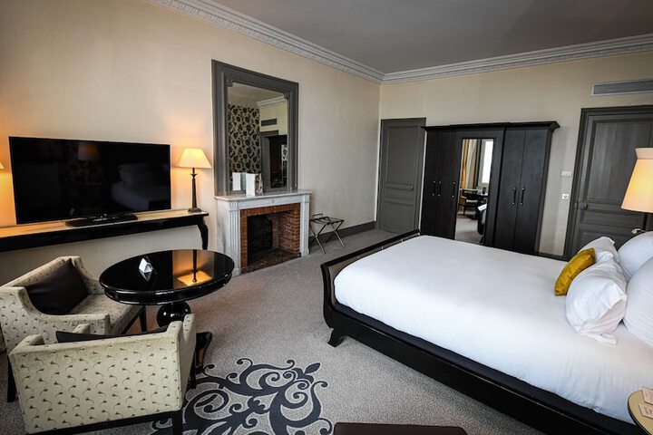Room 17 of 119