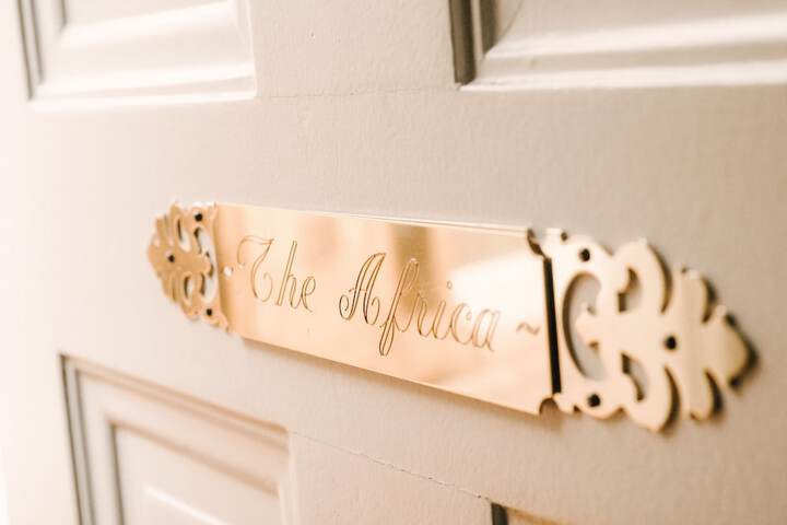 Room 18 of 132