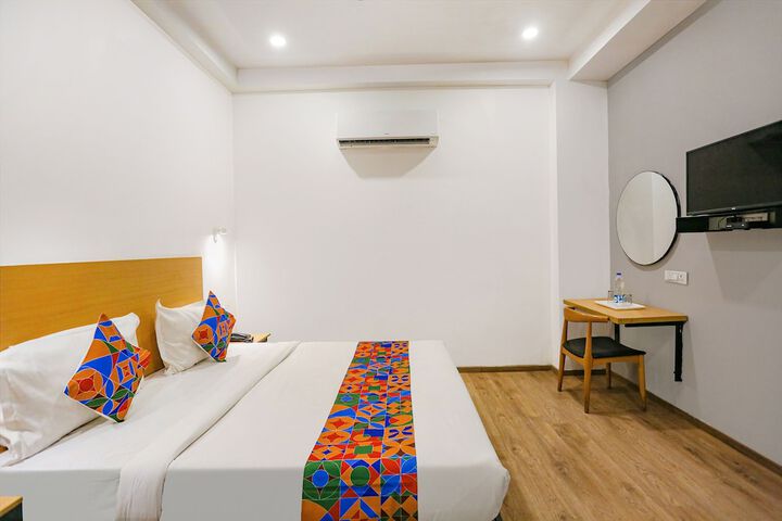 Room 16 of 25