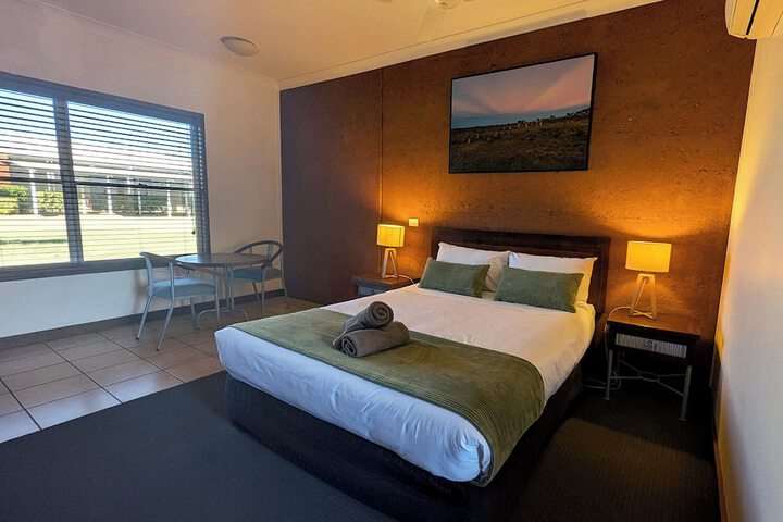 Room 15 of 36
