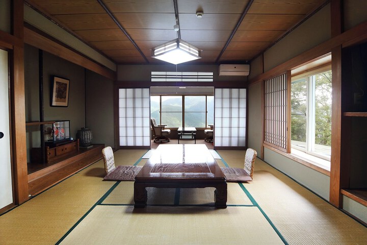 Room 21 of 73