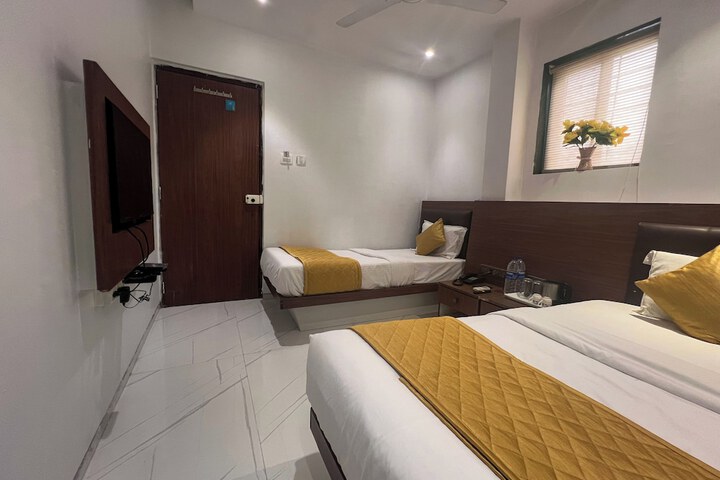 Room 14 of 23