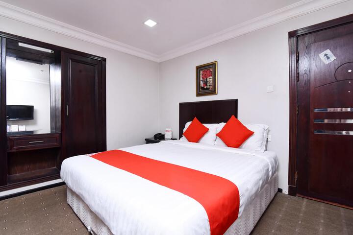 Room 13 of 46