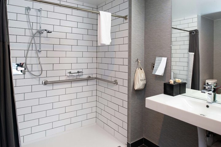 Bathroom shower