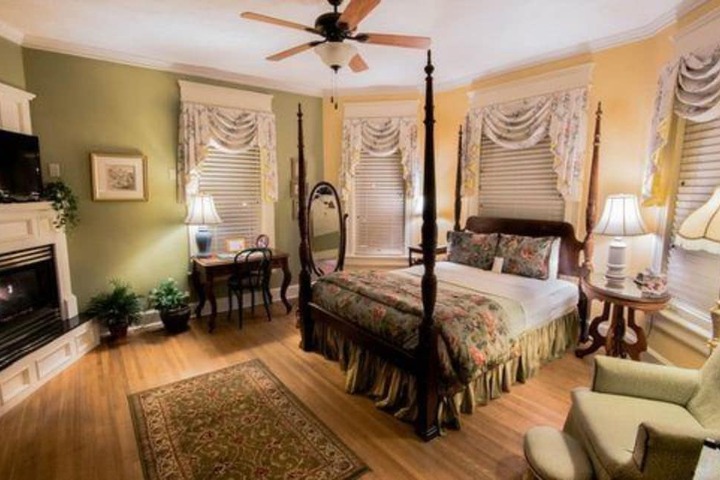 Room 16 of 48