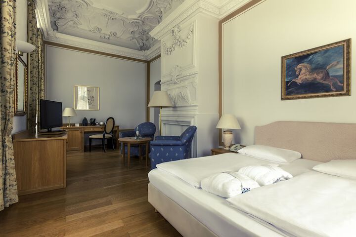 Room 8 of 46
