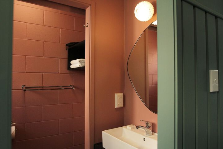 Room 50 of 53