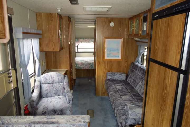 Room 5 of 10