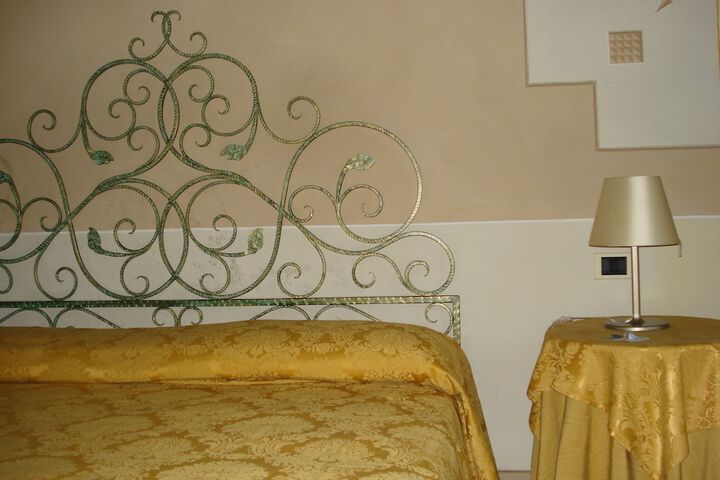 Room 3 of 61