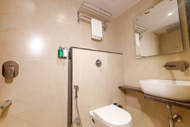 Room 19 of 29