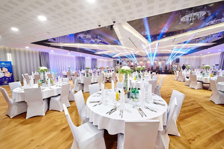 Ballroom/Hall 54 of 73