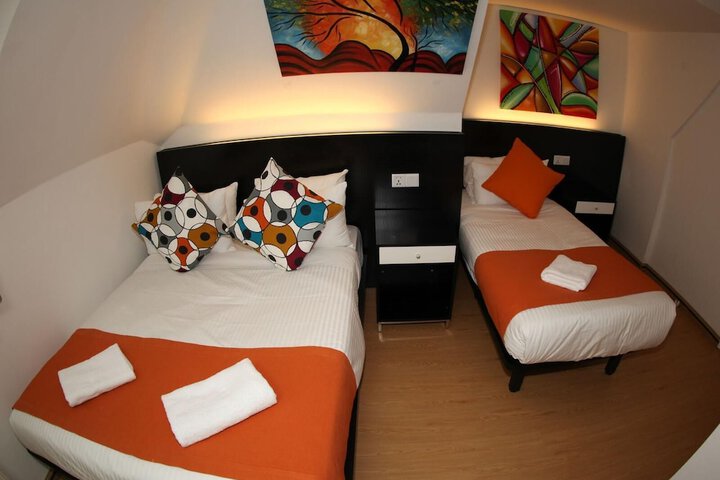 Room 3 of 44