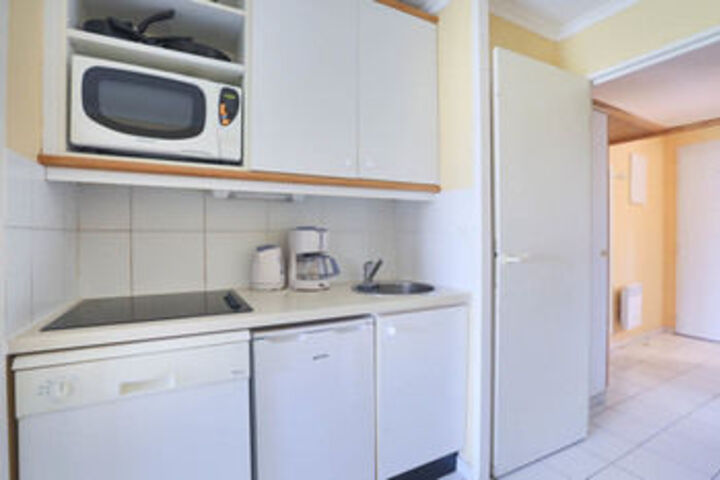 Room 46 of 65